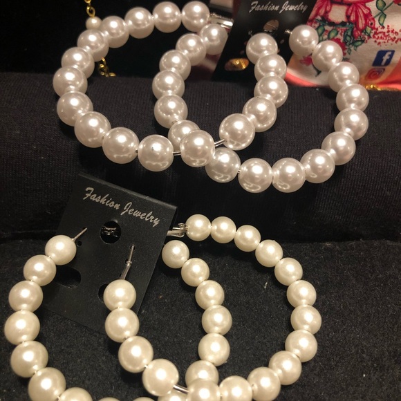 Large Pearl Hoop Earrings - Picture 2 of 3